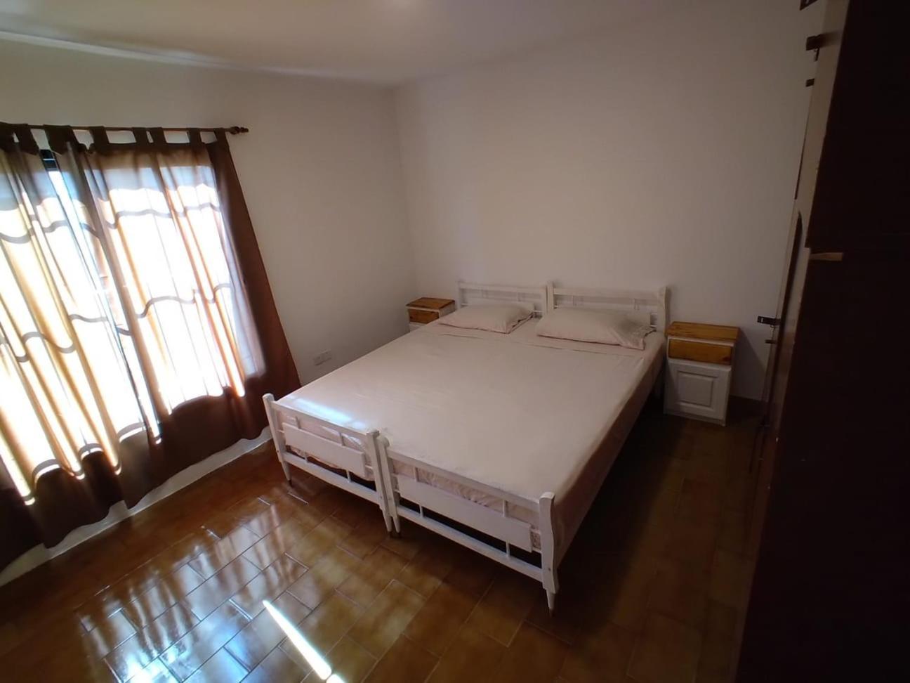 Holiday home Calida Casa - 2 Hab - Centro Mg -15 Min Ezeiza Monte Grande